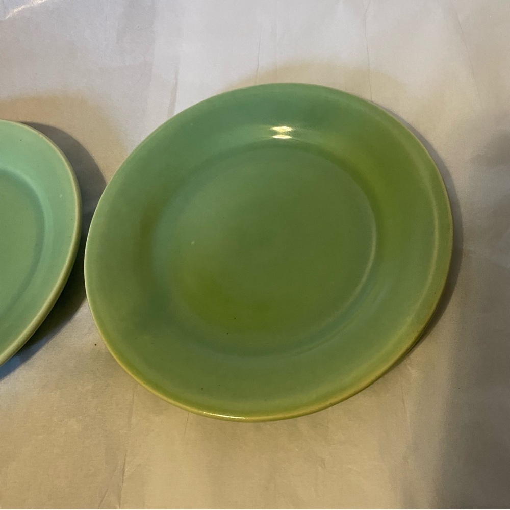 SOLD-Bauer original vintage salad/appetizer plates - Picture 8 of 8